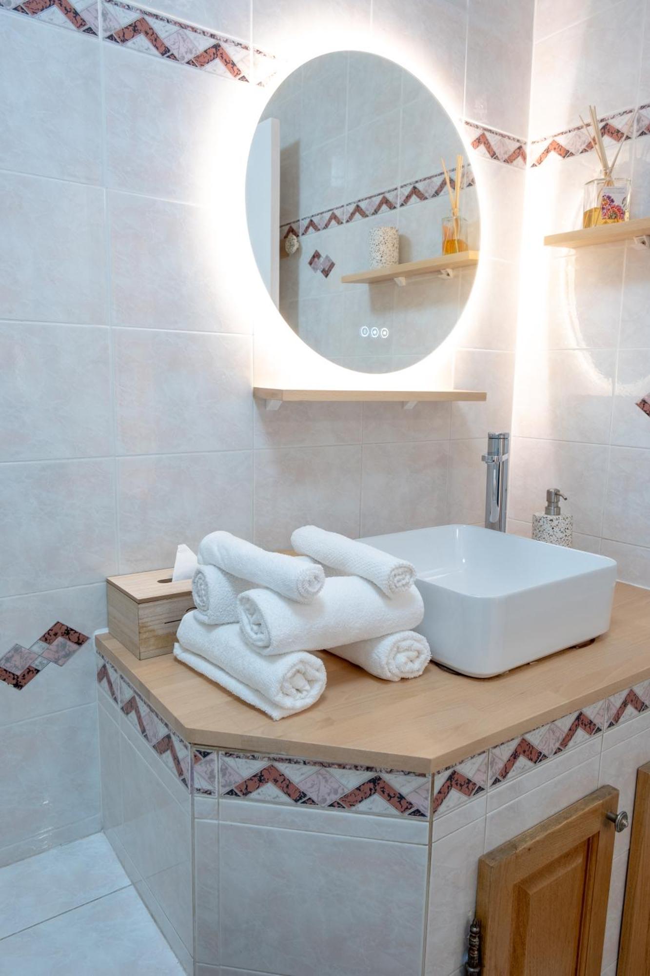 Ferienwohnung 3 Pieces Au Coeur Du Cros De Cagnes Exterior foto